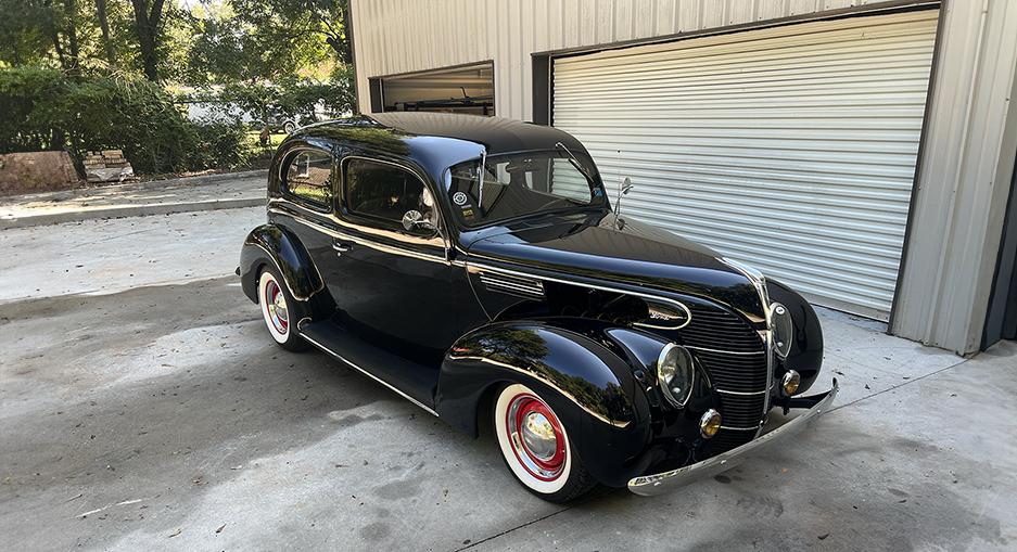 traditional hot rod Ford